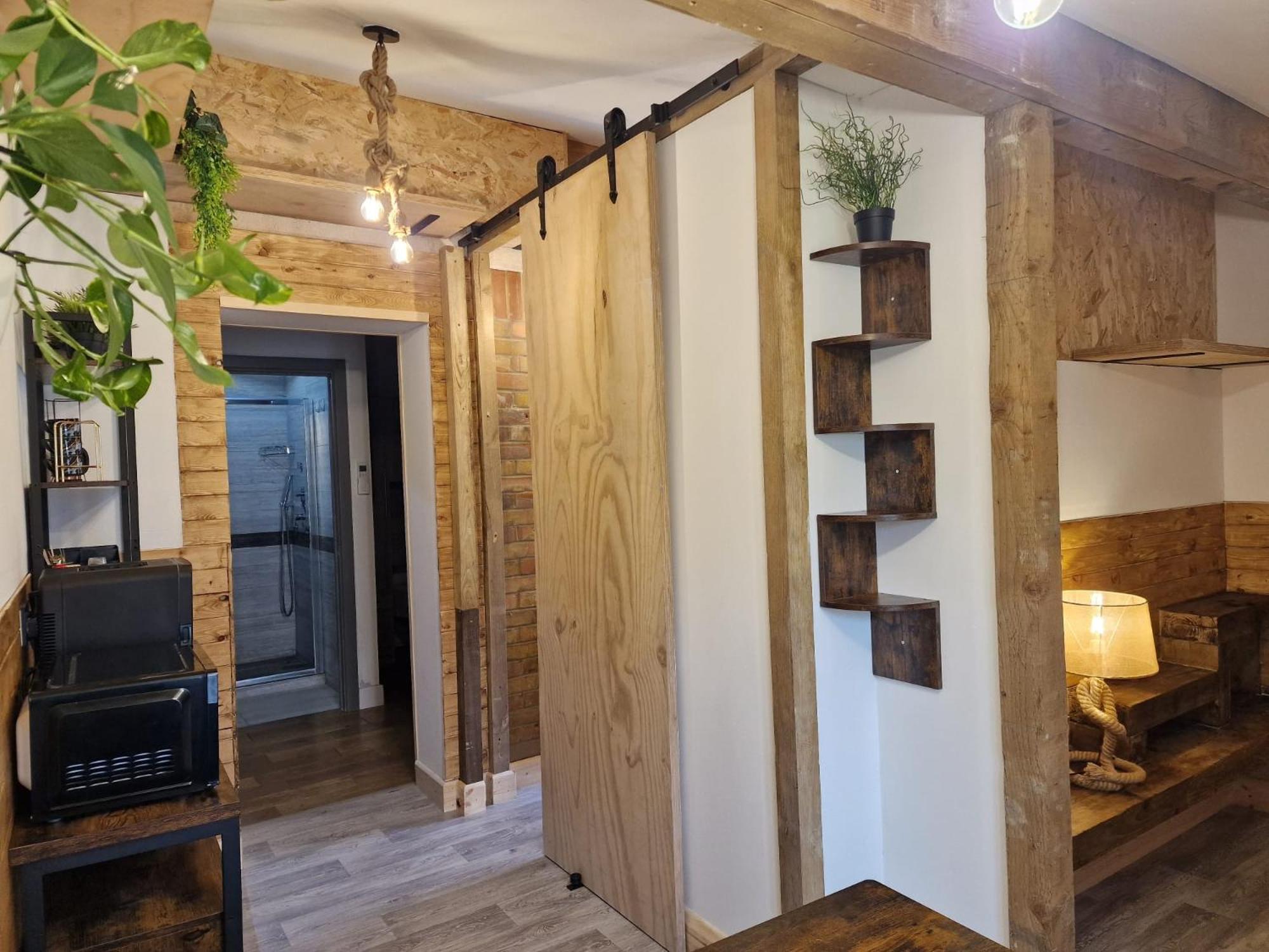 Two-Bedroom Cosy Country Lodge With Private Patio Greenhithe Buitenkant foto